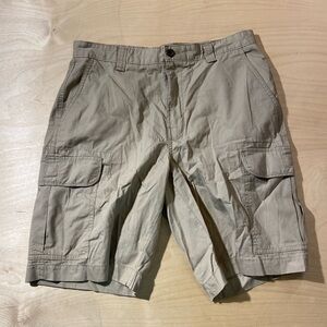 Chap’s Men's Tan Cargo Shorts Size 32 (LT)